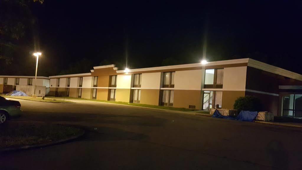 Econo Lodge Inn & Suites Norton Exterior foto
