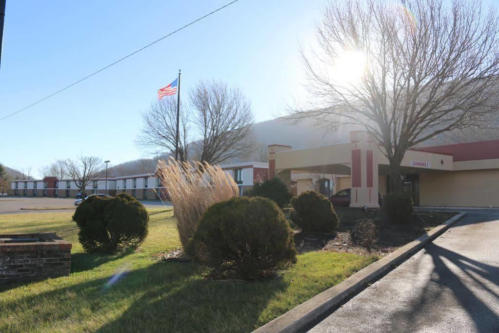 Econo Lodge Inn & Suites Norton Exterior foto